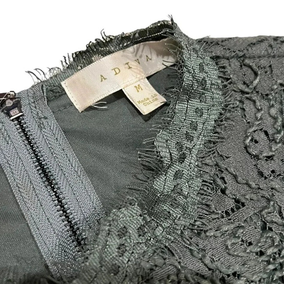 Adiva Olive Green Lace Scallop Trimmed Top M - Picture 5 of 5